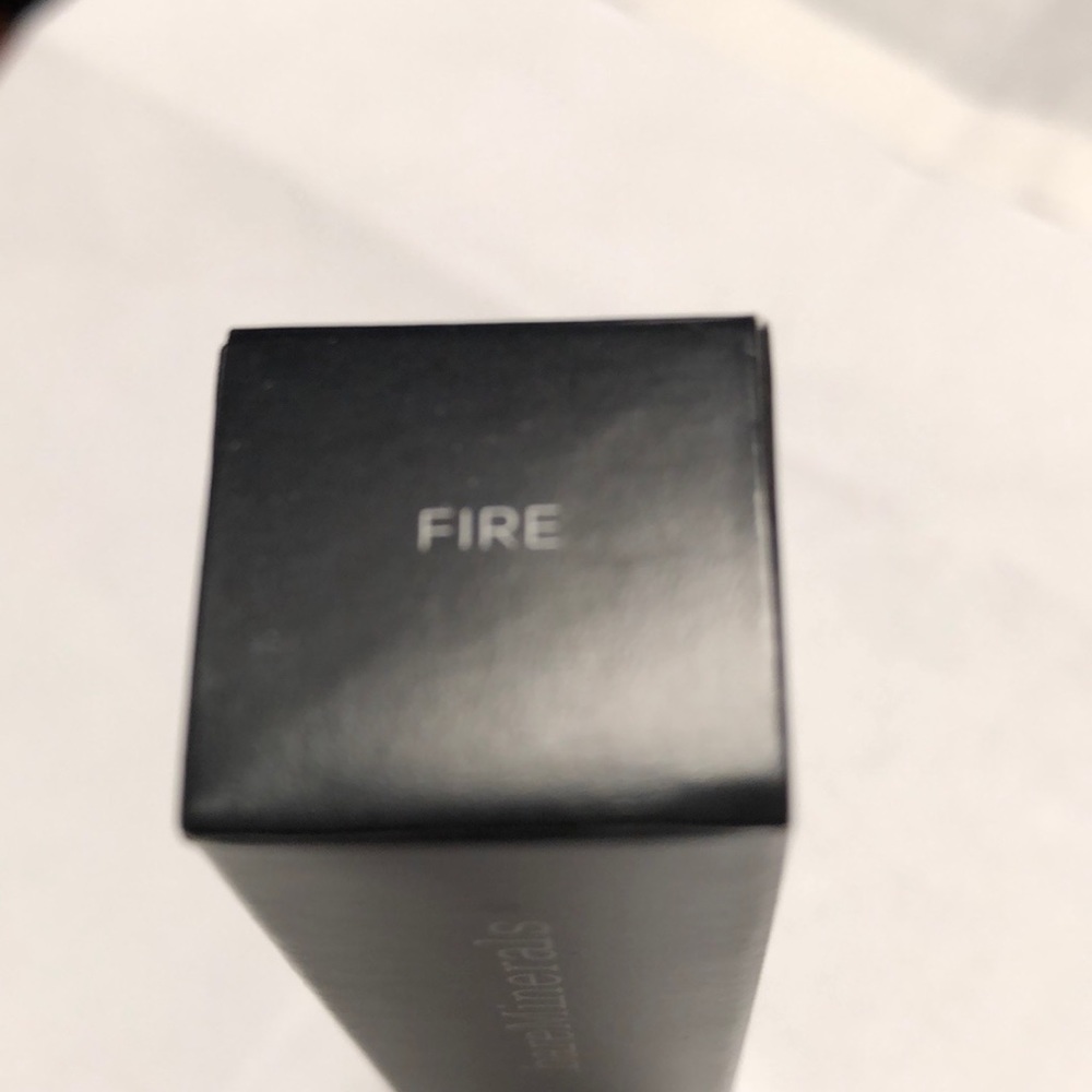 bareMinerals Statement Matte Liquid Lipcolor - Picture 4 of 4